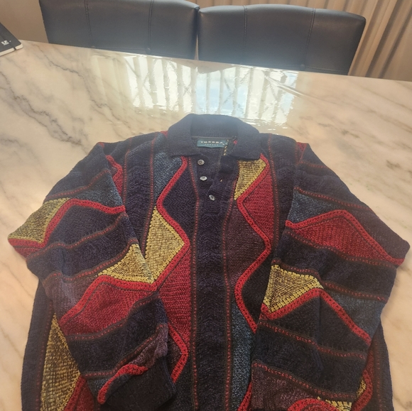 Tundra Canada pullover sweater size xl - Picture 6 of 6